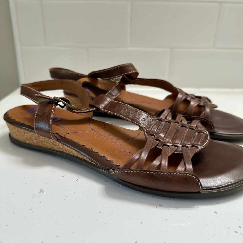 Clark’s Indigo Women’s Wedge Sandals 7.5 Brown Leather Adjustable Strappy Woven - Picture 3 of 8